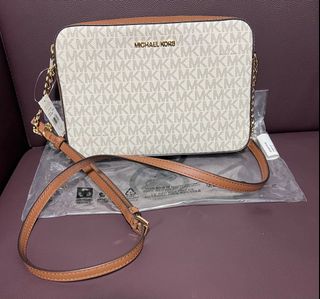 （分類：）位於 。 由 pochacco1021 提交（商品編號 1356834605，圖片 1）。簡介： 。