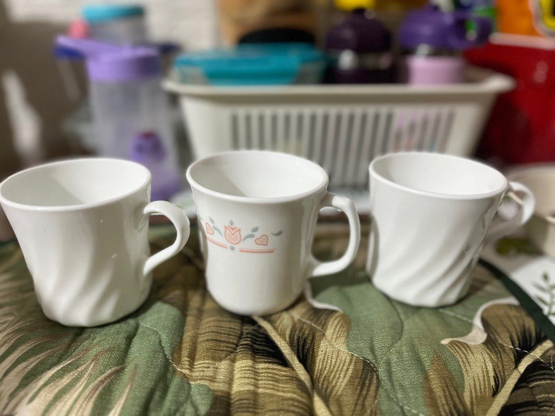 original corelle/corning 3pc set mug (Category: Cookware & Accessories) located in Manila. Submitted by wellovedgoods (Listing ID 1356830172, Image 2). Description: in very good condition minimal signs of usage original made in USA.