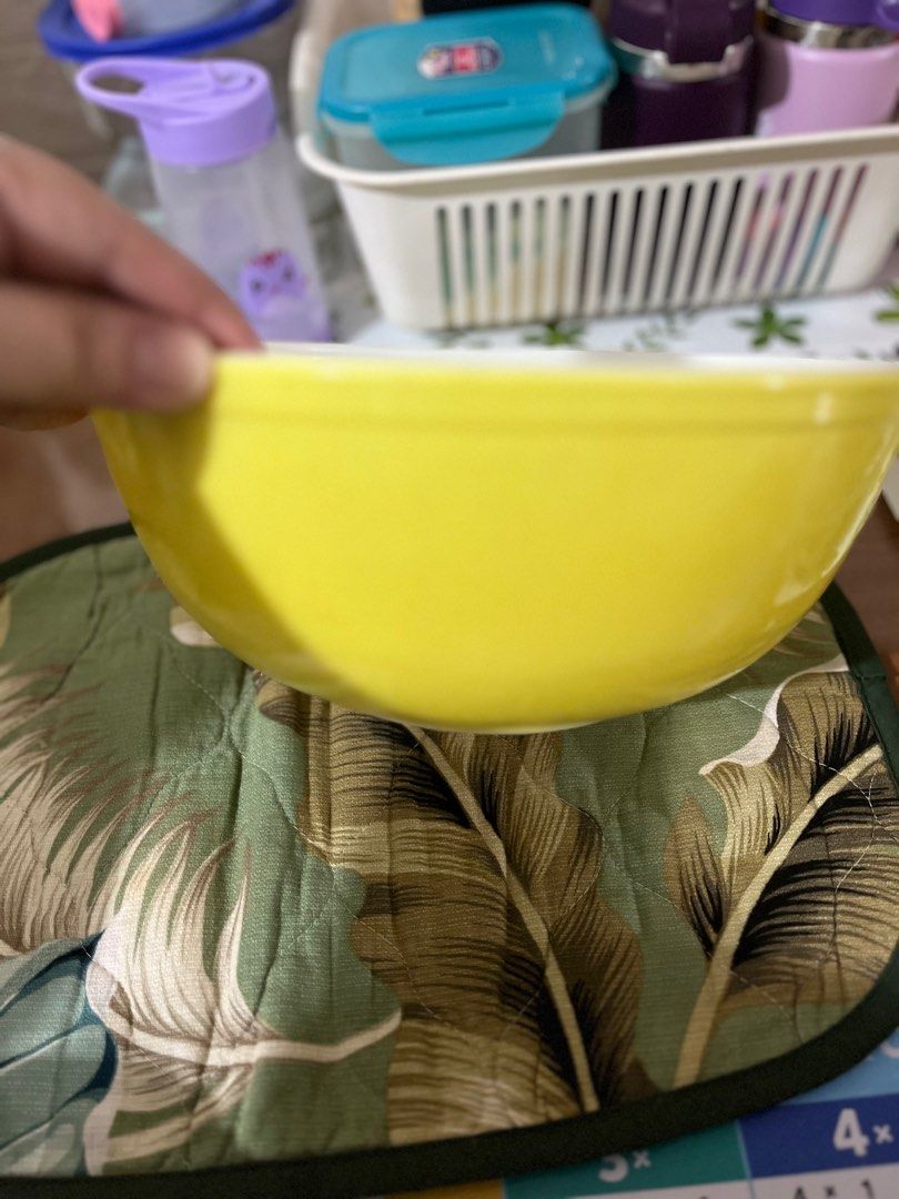 Original Vintage pyrex set of 2 (Category: Cookware & Accessories) located in Manila. Submitted by wellovedgoods (Listing ID 1356832313, Image 3). Description: in very good condition like new vintage pieces/collection.