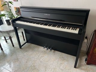 (Category: ) located in . Submitted by pianoconnection (Listing ID 1356813646, Image 1). Description: .