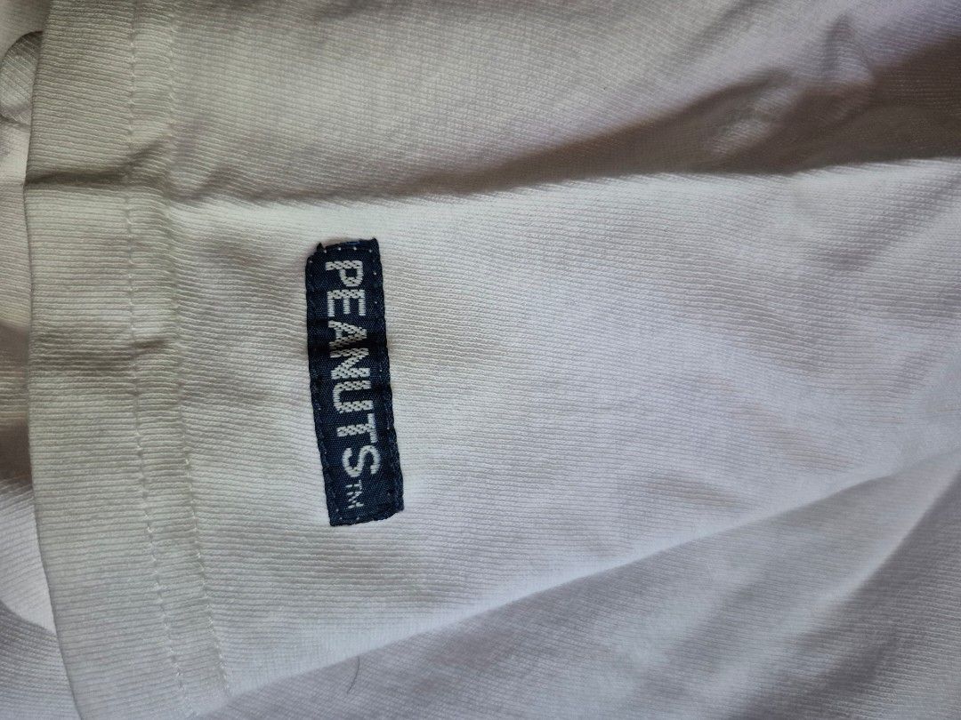 Peanuts tee (Category: Tshirts & Polo Shirts) located in Kuala Terengganu. Submitted by adibrimi34 (Listing ID 1356896067, Image 3). Description: .