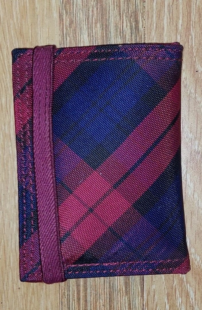 Porter (Category: Wallets & Card Holders) located in Puerto Princesa. Submitted by YeSurJOMS (Listing ID 1356946417, Image 2). Description: Porter wallet very good condition.
