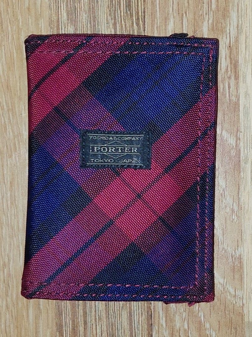 Porter (Category: Wallets & Card Holders) located in Puerto Princesa. Submitted by YeSurJOMS (Listing ID 1356946417, Image 1). Description: Porter wallet very good condition.