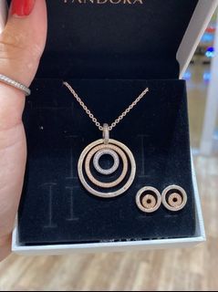 🎀SALE! PANDORA SET NECKLACE AND EARRINGS