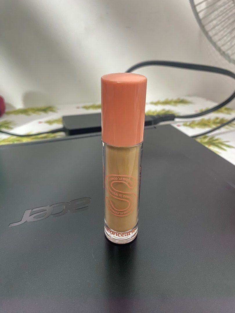 Squad Cosmetics Conceal It Concealer in the shade CM3 (Category: Makeup) located in Rodriguez. Submitted by cpakei (Listing ID 1356941714, Image 2). Description: reason for sell: the shade is too dark on me. perfect for medium warm undertones.