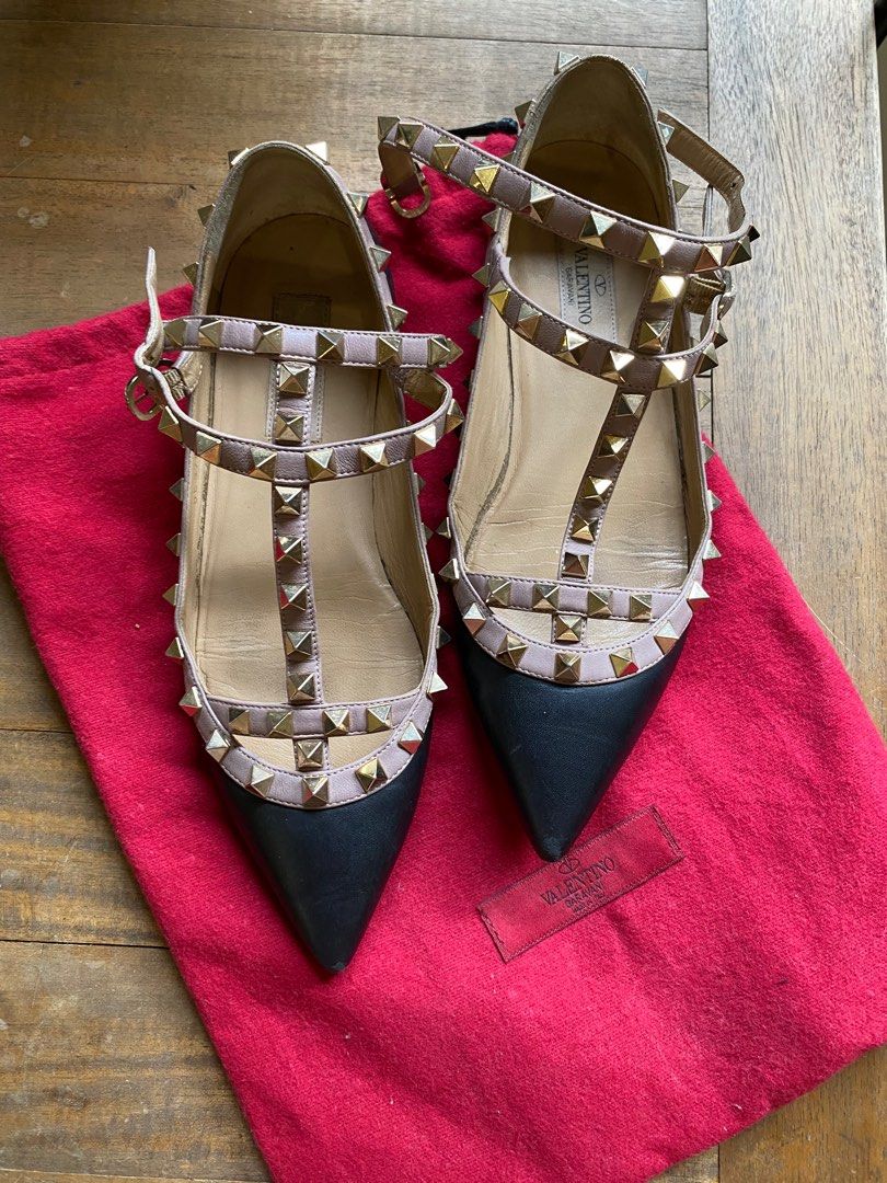 Valentino Rockstud size 36 (Category: Flats & Sandals) located in Mandaluyong City. Submitted by declutteringmodenow (Listing ID 1356869801, Image 1). Description: Valentino Rockstud cage flats Authentic, with dust bag no box EU 36/US 6 .