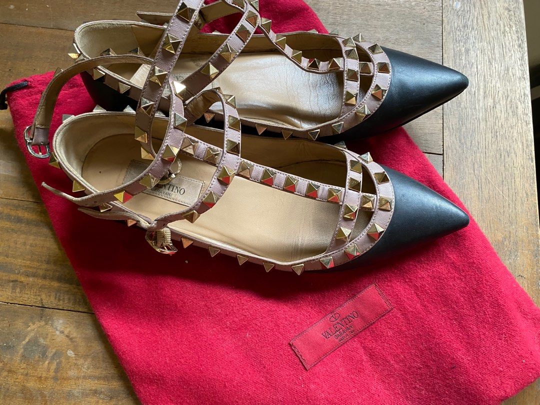 Valentino Rockstud size 36 (Category: Flats & Sandals) located in Mandaluyong City. Submitted by declutteringmodenow (Listing ID 1356869801, Image 2). Description: Valentino Rockstud cage flats Authentic, with dust bag no box EU 36/US 6 .