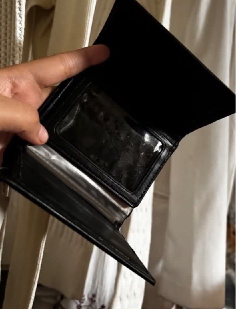 VINTAGE YSL TRIFOLD WALLET (Category: Wallets & Card Holders) located in Quezon City. Submitted by raspberryblushe (Listing ID 1356826227, Image 3). Description: Gift from US not my style Nego Commonwealth, QC PAYMENT FIRST.