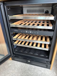 （分類：）位於 。 由 lyratian21196 提交（商品編號 1356852582，圖片 1）。簡介： 。