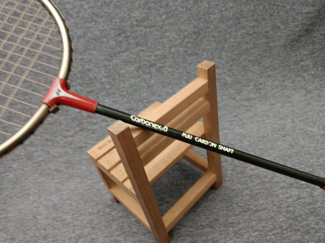 YONEX carbonex 8 full carbon shaft