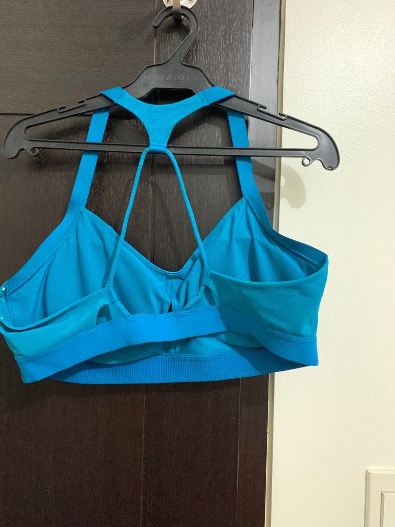 Adidas Sports Bra (Category: Activewear) located in Quezon City. Submitted by declutterwithtin (Listing ID 1357137258, Image 2). Description: used once, in excellent condition .