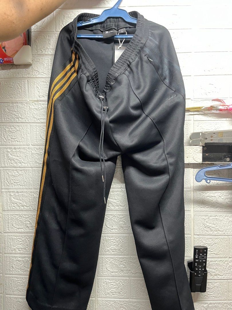 ADIDAS X IVY PARK TRACK PANTS (Category: Joggers) located in Marikina City. Submitted by cnuggets269 (Listing ID 1356995367, Image 3). Description: .