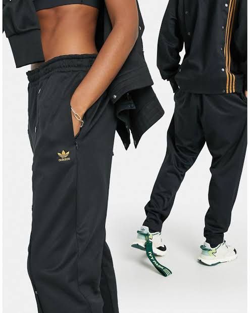 ADIDAS X IVY PARK TRACK PANTS (Category: Joggers) located in Marikina City. Submitted by cnuggets269 (Listing ID 1356995367, Image 1). Description: .
