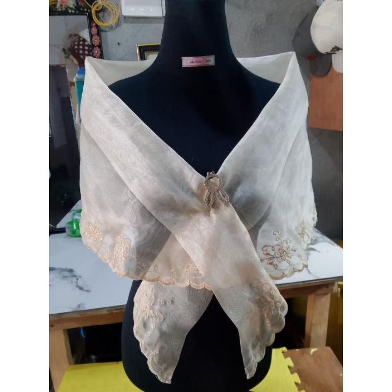 Alampay Embroidery/Painting (Category: Others Tops) located in Bulacan. Submitted by cucalmarie94286 (Listing ID 1357095034, Image 1). Description: .