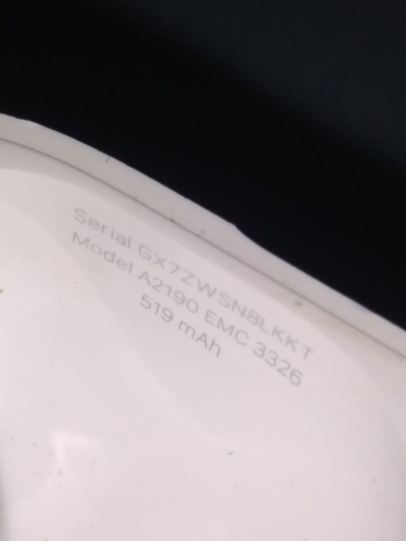 Apple Airpods Pro 1 with Magsafe Charging Case (Category: Earphones) located in Bacoor. Submitted by worldstarr (Listing ID 1357146501, Image 3). Description: No issues working completely fine even with the left airpod only Missing right airpod Authentic Coverage expired already.