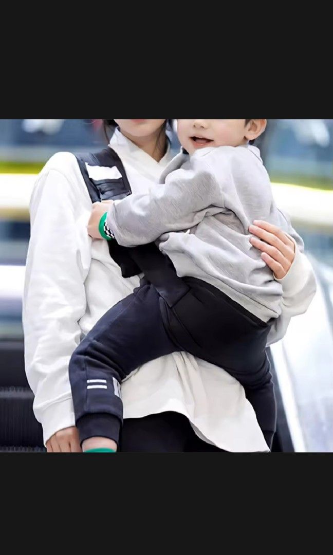 Baby Sling/Carrier (Category: Carriers & Slings) located in Paranaque City. Submitted by lisaaa24 (Listing ID 1357065872, Image 2). Description: .