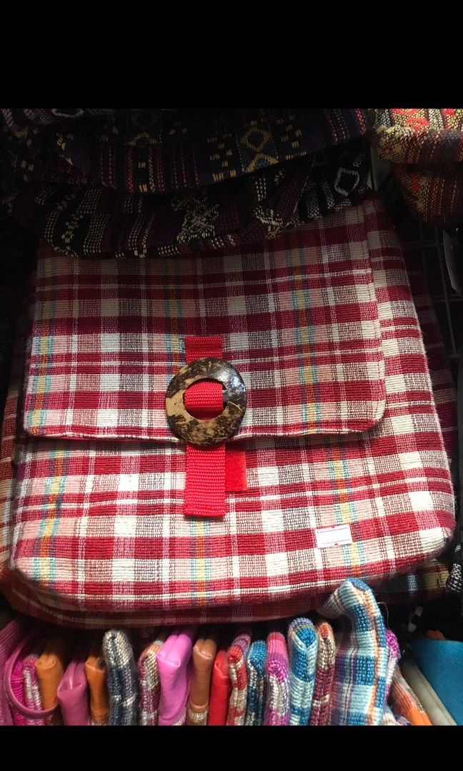 Baguio Cross body bag (Category: Cross-body Bags) located in Marikina City. Submitted by nullsells (Listing ID 1357185986, Image 2). Description: Bought in Baguio This is a gift for my relative but she did not like the style :( Meet up: 👣Robinson's Metro East 👣Sta Lucia Mall Cainta I can also do meet up in these areas if you buy 3 pcs and up of items on my list: 🚗SM Masinag 🚗Ayala Malls Feliz 🚗SM Cubao 🛵Lalamove - sf will be shouldered by b