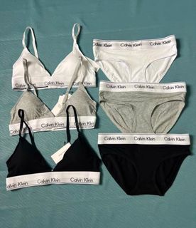 (Category: ) located in . Submitted by fashion.luxe (Listing ID 1357092033, Image 1). Description: .