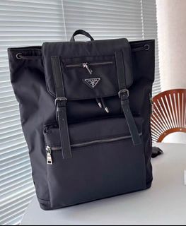 (Category: ) located in . Submitted by fashion.luxe.collection (Listing ID 1357083001, Image 1). Description: .