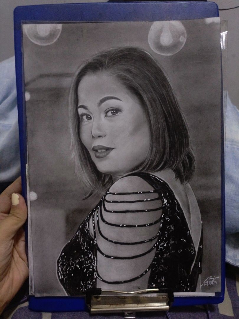 CHARCOAL PORTRAIT COMMISSION (Category: Art & Prints) located in Caloocan City. Submitted by bilinakayosakin (Listing ID 1357109334, Image 2). Description: Charcoal Portrait Commission Get a custom charcoal portrait of your loved one! Medium: Charcoal Size: A4 Subject: Person Turnaround time: 2-3 days Pricing: Starting at 1,000php √ With Frame √ Free shipping Payment methods: Gcash, BDO, BPI If you're interested in commissioning a custom portrait