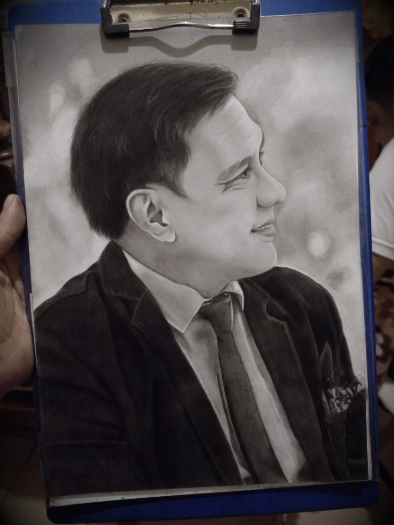 CHARCOAL PORTRAIT COMMISSION (Category: Art & Prints) located in Caloocan City. Submitted by bilinakayosakin (Listing ID 1357109334, Image 3). Description: Charcoal Portrait Commission Get a custom charcoal portrait of your loved one! Medium: Charcoal Size: A4 Subject: Person Turnaround time: 2-3 days Pricing: Starting at 1,000php √ With Frame √ Free shipping Payment methods: Gcash, BDO, BPI If you're interested in commissioning a custom portrait