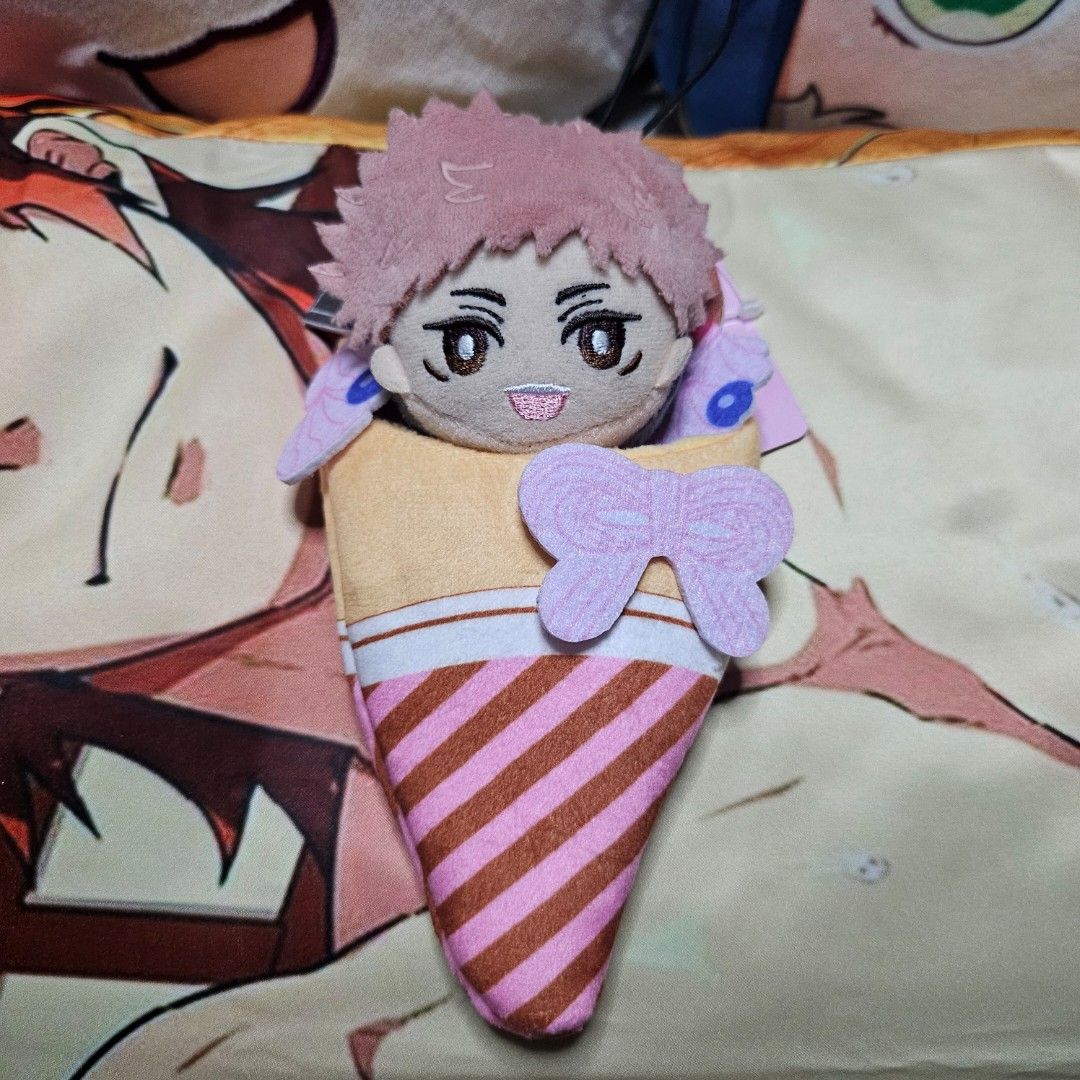 Crepe Doll bed (Category: Kids Toys) located in Manila. Submitted by blackstar027 (Listing ID 1357162804, Image 3). Description: Yuji doll not included. Please refer to the images for the actual item. MOP - gCash - BPI, Union Bank, AUB, ShopiPay.