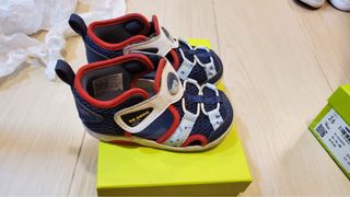（分類：）位於 。 由 davis0209 提交（商品編號 1355058901，圖片 1）。簡介： 。