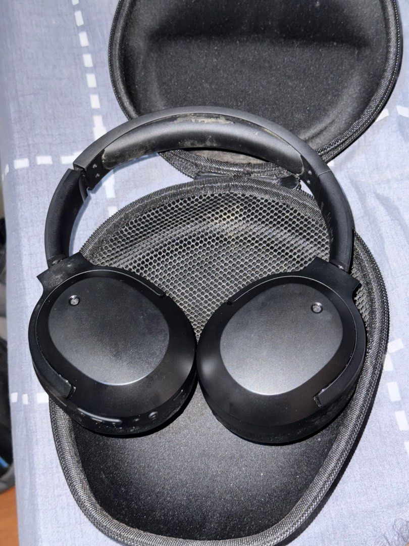edifier w820nb plus (Category: Headphones & Headsets) located in Alicia. Submitted by declutterthingz_1 (Listing ID 1357112005, Image 1). Description: nasa pic na issue.