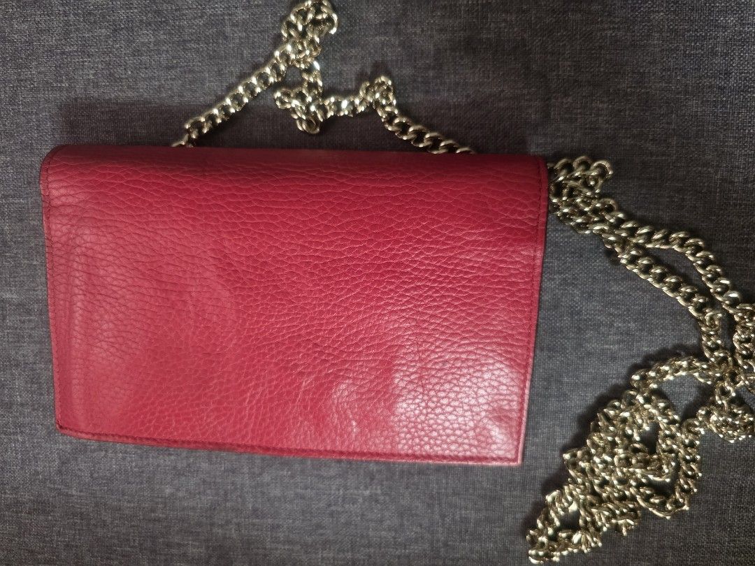 Gucci Wallet on Chain (Category: Luxury Bags & Wallets) located in Santa Rosa. Submitted by lbx89 (Listing ID 1357139496, Image 2). Description: Gucci Wallet on Chain please see posted photos for details.