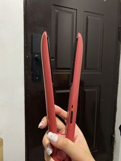 hair straightener hot iron