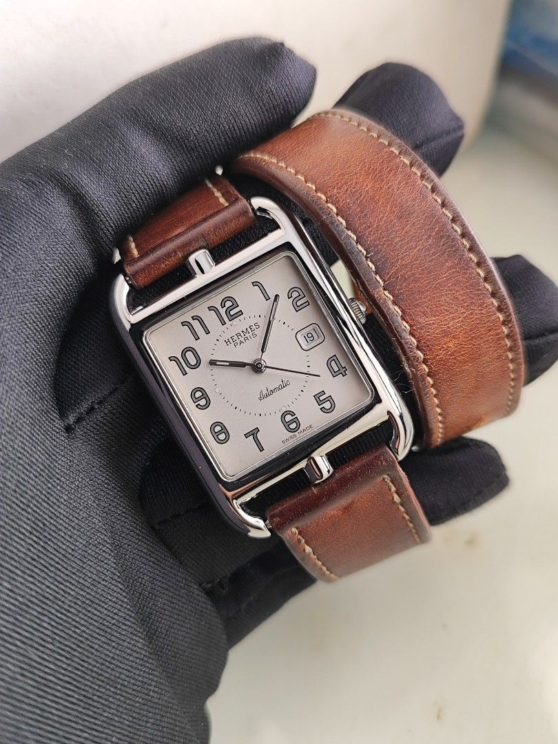 Hermes Cape Cod Double Tour (Category: Luxury Watches) located in San Juan City. Submitted by MW_888 (Listing ID 1357089647, Image 2). Description: Hermes Cape Cod Double Tour Automatic 30mm x 40mm (unisex) Ref CC1.710 9/10 condition Inclusions : watch, original Hermes leather, original buckle and leather pouch *photo reference on 6.5" wrist 95k.