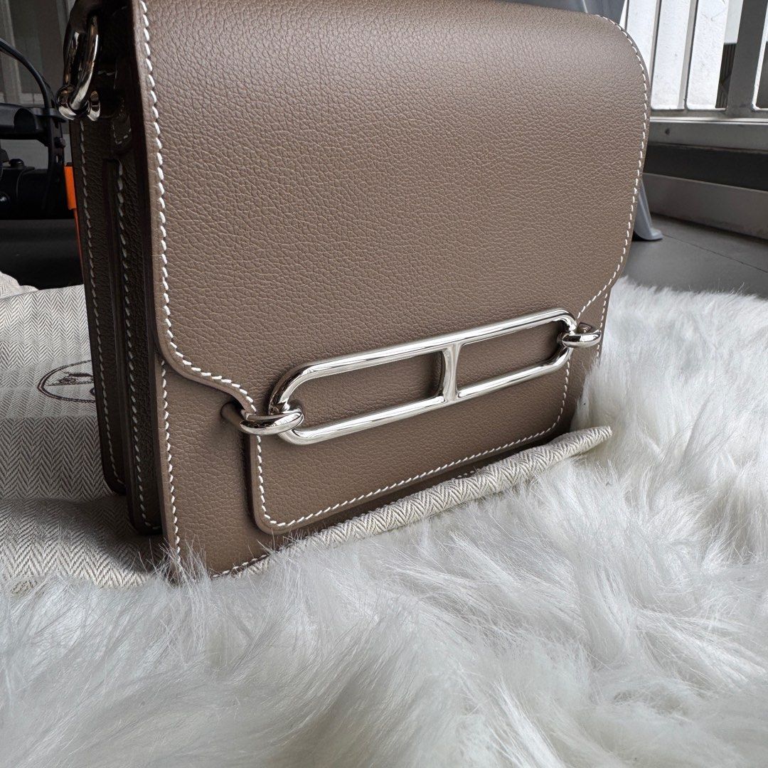 Hermes Roulis Mini Bag Evercolor Etoupe Permabrass (Category: Bags & Wallets) located in Singapore. Submitted by missbrownbear (Listing ID 1357070670, Image 2). Description: Brand new full set 2025 SG receipt W Stamp Etoupe .