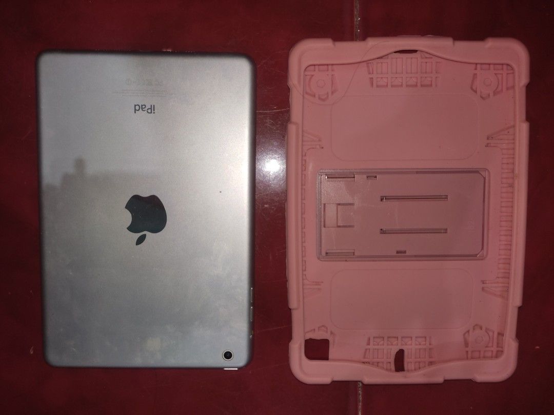 Ipad mini with pink case (Category: iPad) located in Manila. Submitted by zaguirreav56846 (Listing ID 1357056179, Image 2). Description: RFS: Decluttering. i have a new ipad so I don't need it anymore - can be used to read books, listen to music, and watch downloaded movies. -free pink protective case. - works well and fully functional - will factory reset once sold - price is negotiable. - can be swapped for working pink instax mini or pink PSP.