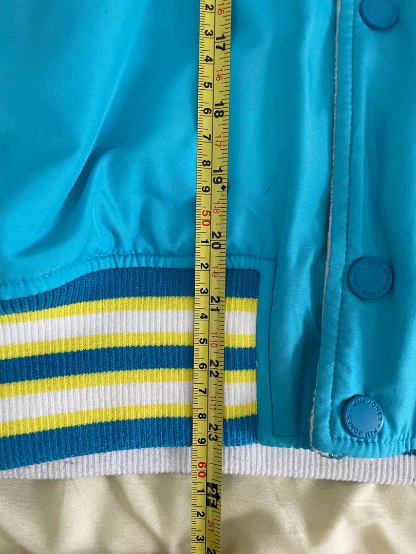 Jacket （分類：外套及戶外衣服）位於 Hong Kong。 由 mini.paul 提交（商品編號 1357032155，圖片 4）。簡介： 雙面毛巾外套，之前喺日本GU買。