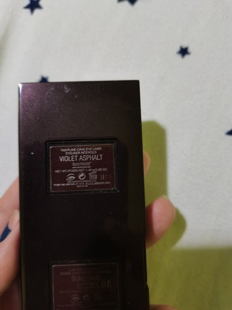 Laura Mercier (Category: Makeup) located in Marikina City. Submitted by everything4less (Listing ID 1357130889, Image 3). Description: Bought in London hindi naman masyadong nagamit good as bnew nakatambak lang kaya ibebenta ko na lang.