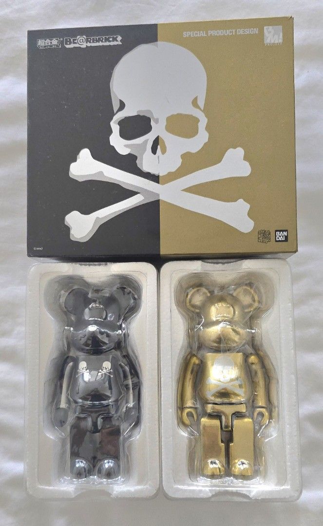 Medicom Toy x Bandai Chogokin - Bearbrick 200% set of 5 (Mastermind Japan Black & Gold, Gold A Bathing Ape Bape Shark, Gold My First Be@rbrick Baby, Gold Centurion Project 1/6) (Category: Designer & Blind Box Toys) located in Singapore. Submitted by rimgaard (Listing ID 1357073633, Image 2). Description: Prefer to sell as a set. Self collect in the west or add token amount for courier delivery, thanks.