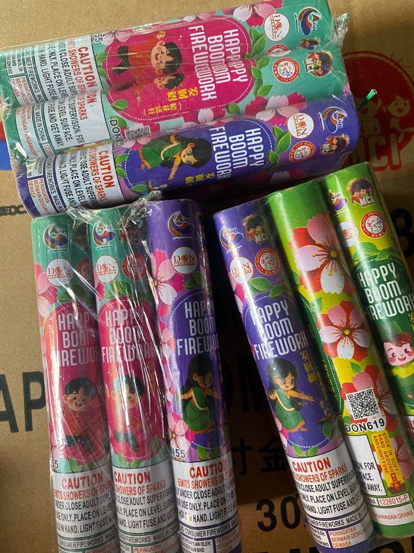 MERCUN BUNGA API RAYA 2025 GILA GILA, Sports Equipment, Other Sports ...