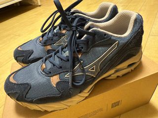 （分類：）位於 。 由 GaTong 提交（商品編號 1357091170，圖片 1）。簡介： 。