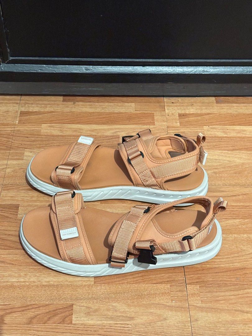 New Balance Sandals Peach (US11) (Category: Slippers & Slides) located in Imus. Submitted by jhsbdo (Listing ID 1357030829, Image 1). Description: New Balance Sandals Peach (US11).