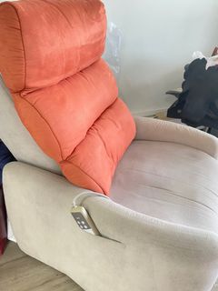 (Category: ) located in . Submitted by jennylow (Listing ID 1357093553, Image 1). Description: .