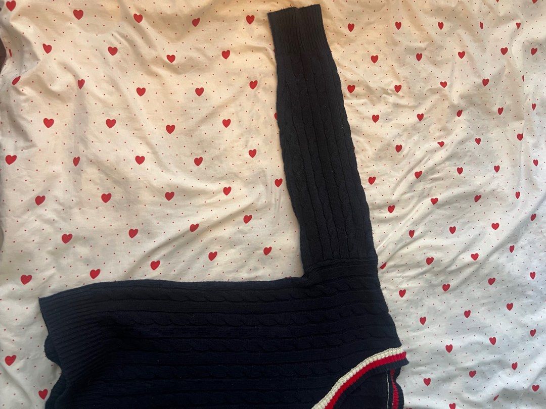 Pinterest Rory Gilmore Sweater (Category: Coats, Jackets and Outerwear) located in Quezon City. Submitted by ashcore (Listing ID 1356972597, Image 3). Description: rsf : barely use it anymore - medium (very stretchable) - it's very chic! used to be my go-to-sweater! lalamove delivery only the buyer will shoulder the shipping fee 🫶.