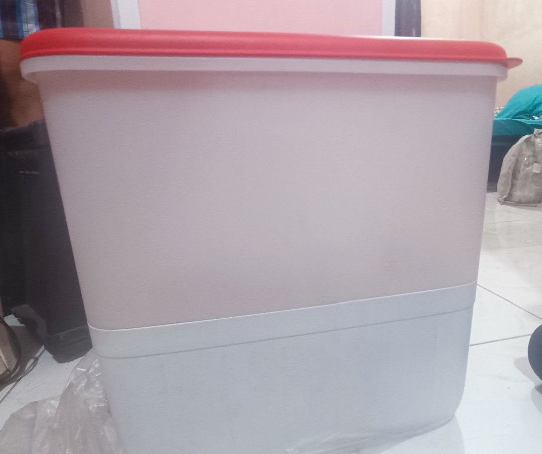 Rice Dispenser (Category: Pitchers & Dispensers) located in Quezon City. Submitted by loveprelovedshop (Listing ID 1357042445, Image 1). Description: no flaw.
