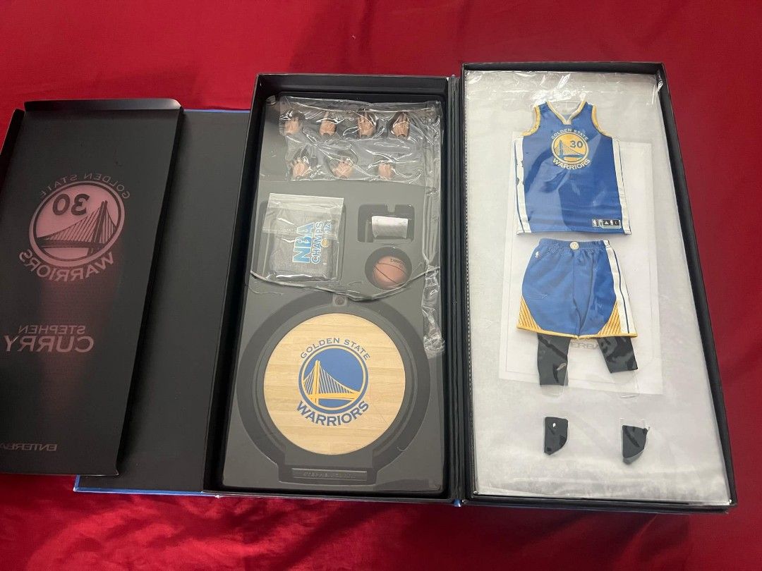 Steph Curry 2.0 Enterbay Scale 1:6 (Category: Figurines & Statues) located in Pasig City. Submitted by akindzshop2 (Listing ID 1357046676, Image 2). Description: 16k Nalang po AUTHENTIC Enterbay Scale 1:6 Steph Curry 2.0 Displayed only BIB Box - 9/10 Issue: Upper Jersey & stain ng jersey sa body ( see video ) AS IS WHERE IS CONDITION WHAT YOU SEE IS WHAT YOU GET *** Please see pics and video for details mga boss. Sobrang mura na nito, nasa 20k po