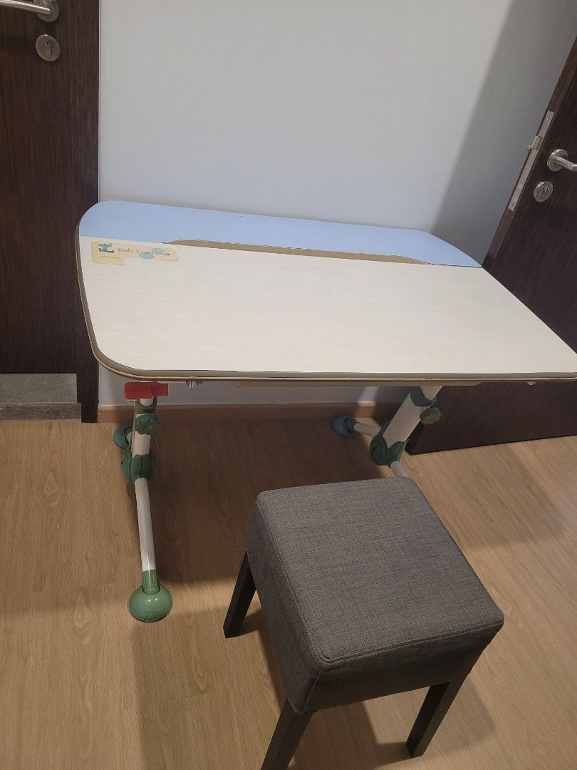 Study Table (Category: Tables & Sets) located in Singapore. Submitted by kohbeelin (Listing ID 1357185020, Image 1). Description: I want to clear up some space and sell my study table with a chair for $6..