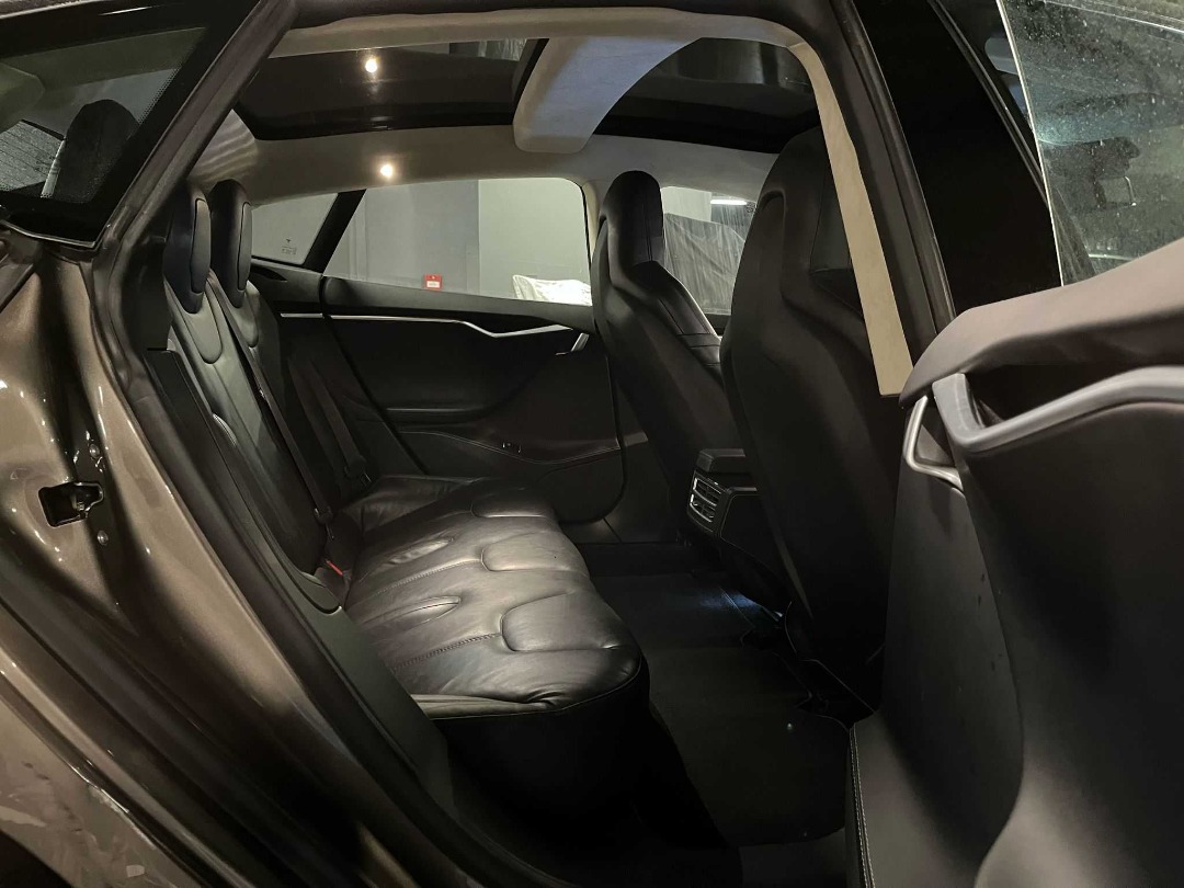 Tesla MODEL S 70D Auto498325788453120009
