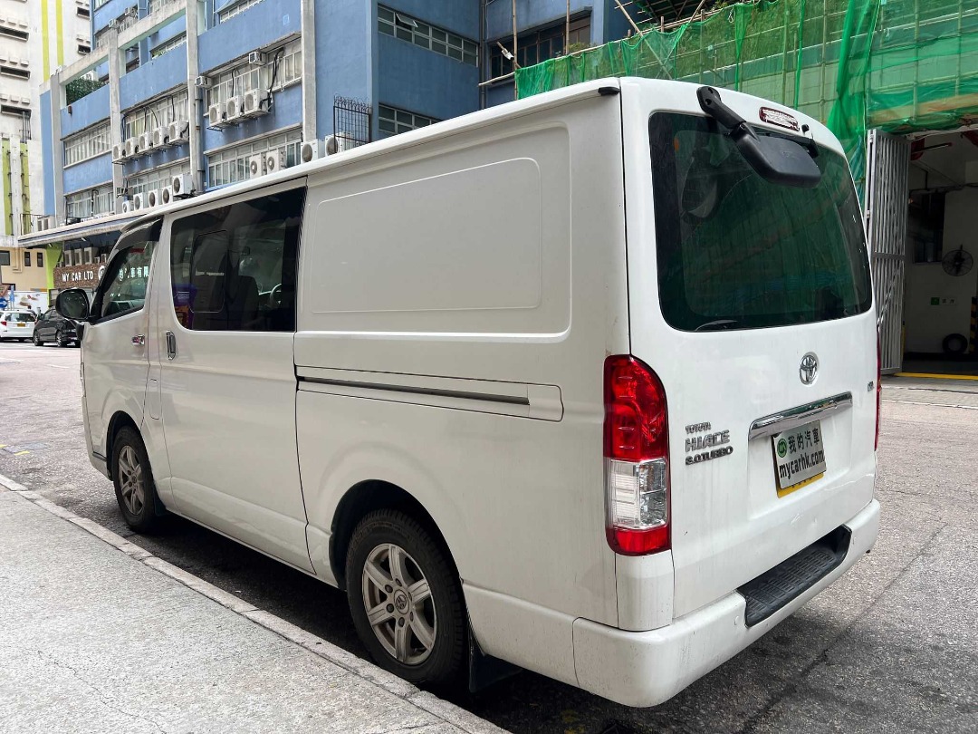 Toyota HIACE 3.0 DELUXE Auto62863132337283112