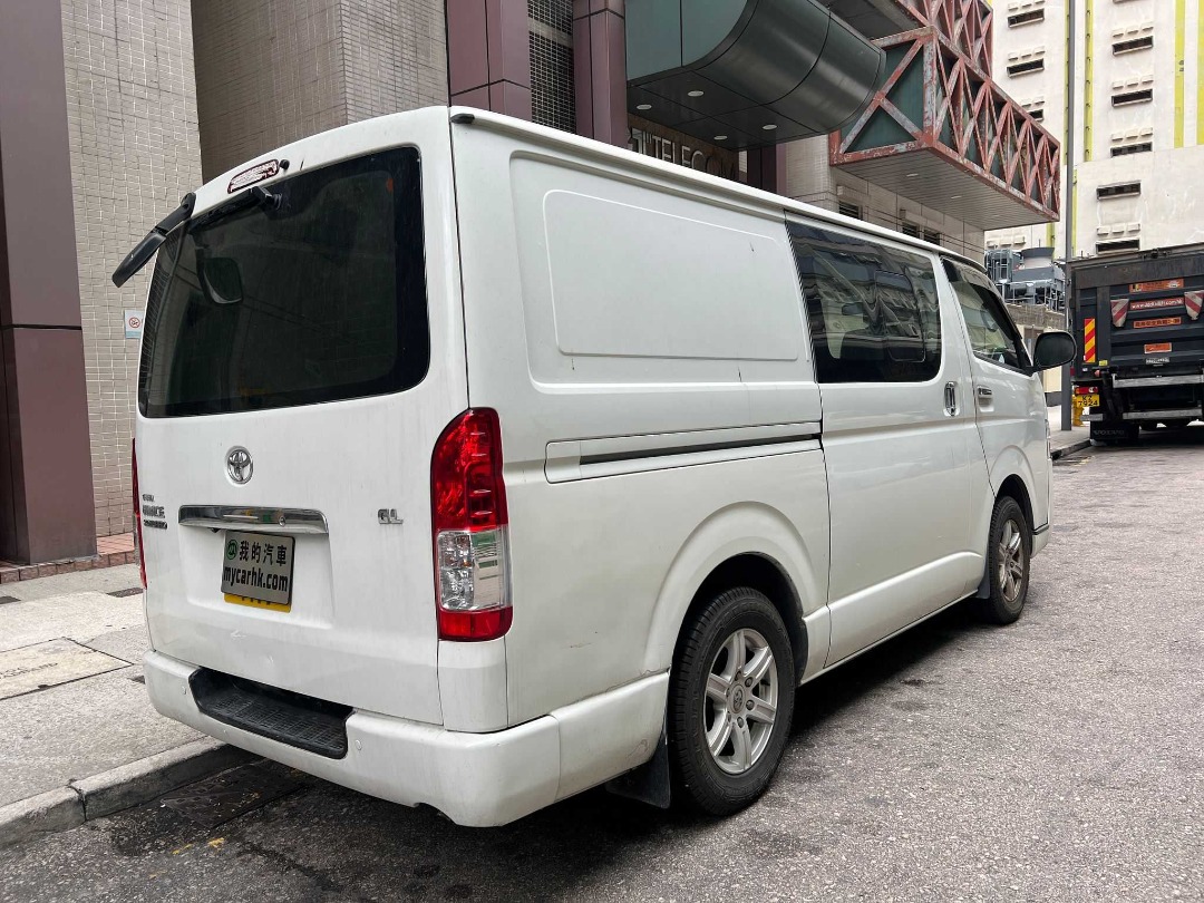 Toyota HIACE 3.0 DELUXE Auto62863132337283113