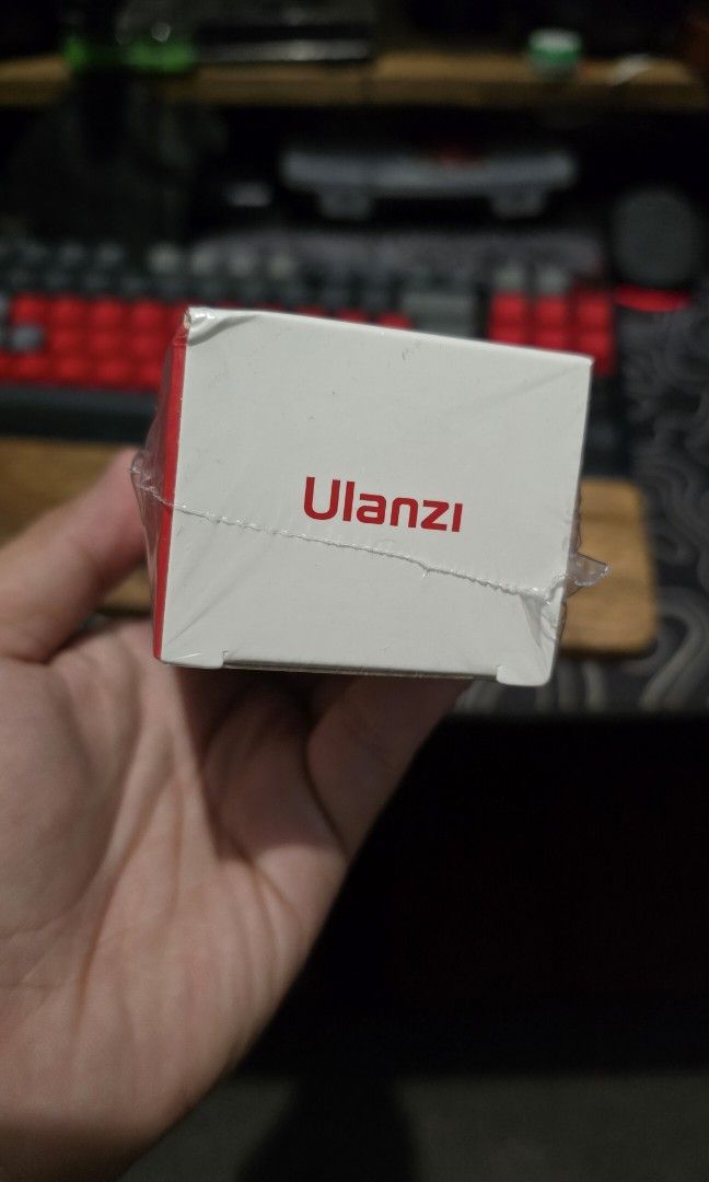 Ulanzi MT 08 Extendable Tripod (Category: Tripods & Monopods) located in Tagbilaran City. Submitted by m0monable (Listing ID 1357145809, Image 2). Description: brandnew and sealed.. rfs: discontinued project location: Tagbilaran City, Bohol can ship nationwide @ buyers expense.