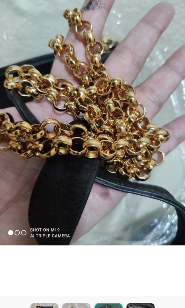 Vintage Bruno Magli (Category: Luxury Bags & Wallets) located in Marikina City. Submitted by fittoyou2014 (Listing ID 1356998435, Image 3). Description: black suede vintage made in italy still is not fading !.