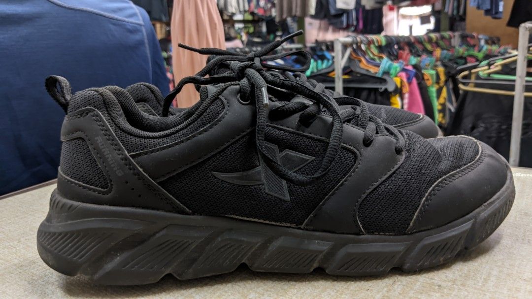 XTEP Running Shoes (Category: Sneakers) located in Naga. Submitted by sherahmaeee (Listing ID 1357044919, Image 1). Description: US 9 EUR 42 UK 8 PM for more pictures. Price is negotiable sf shouldered by the buyer.